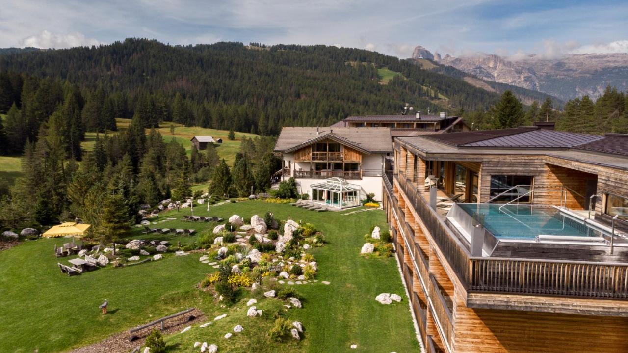 Hotel Gran Paradiso San Cassiano  Exteriér fotografie